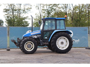 Трактор NEW HOLLAND