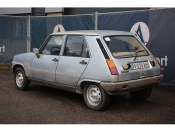 Седан Renault 5: фото 3