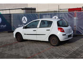 Седан Renault Clio: фото 4