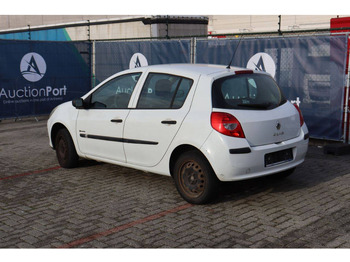 Седан Renault Clio: фото 5