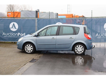 Седан Renault Scénic: фото 3