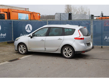 Седан Renault Scénic: фото 4