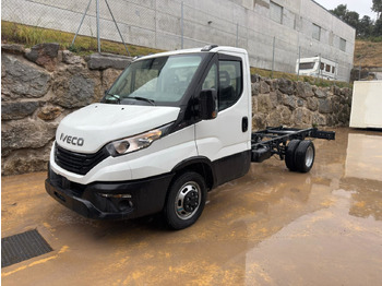 Грузовик-шасси IVECO Daily 35s16