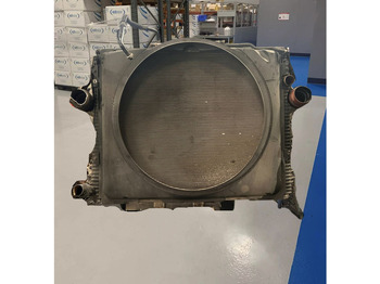 : фото в шапке страницы