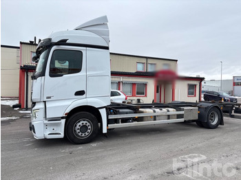 Грузовик-контейнеровоз/ Сменный кузов MERCEDES-BENZ Actros