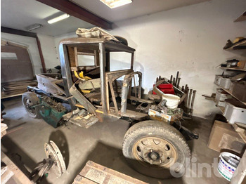 Легковой автомобиль VOLVO