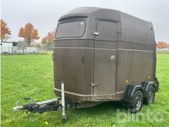 Прицеп-коневоз WESTFALIA