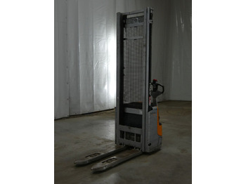 Штабелер STILL