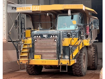 Карьерный самосвал CATERPILLAR