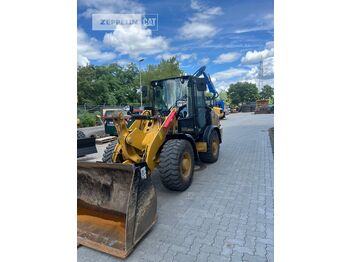 Колёсный погрузчик CATERPILLAR 906