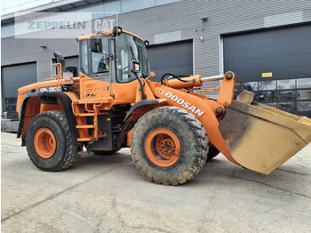 Колёсный погрузчик DOOSAN DL300