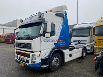 Тягач VOLVO FM 400