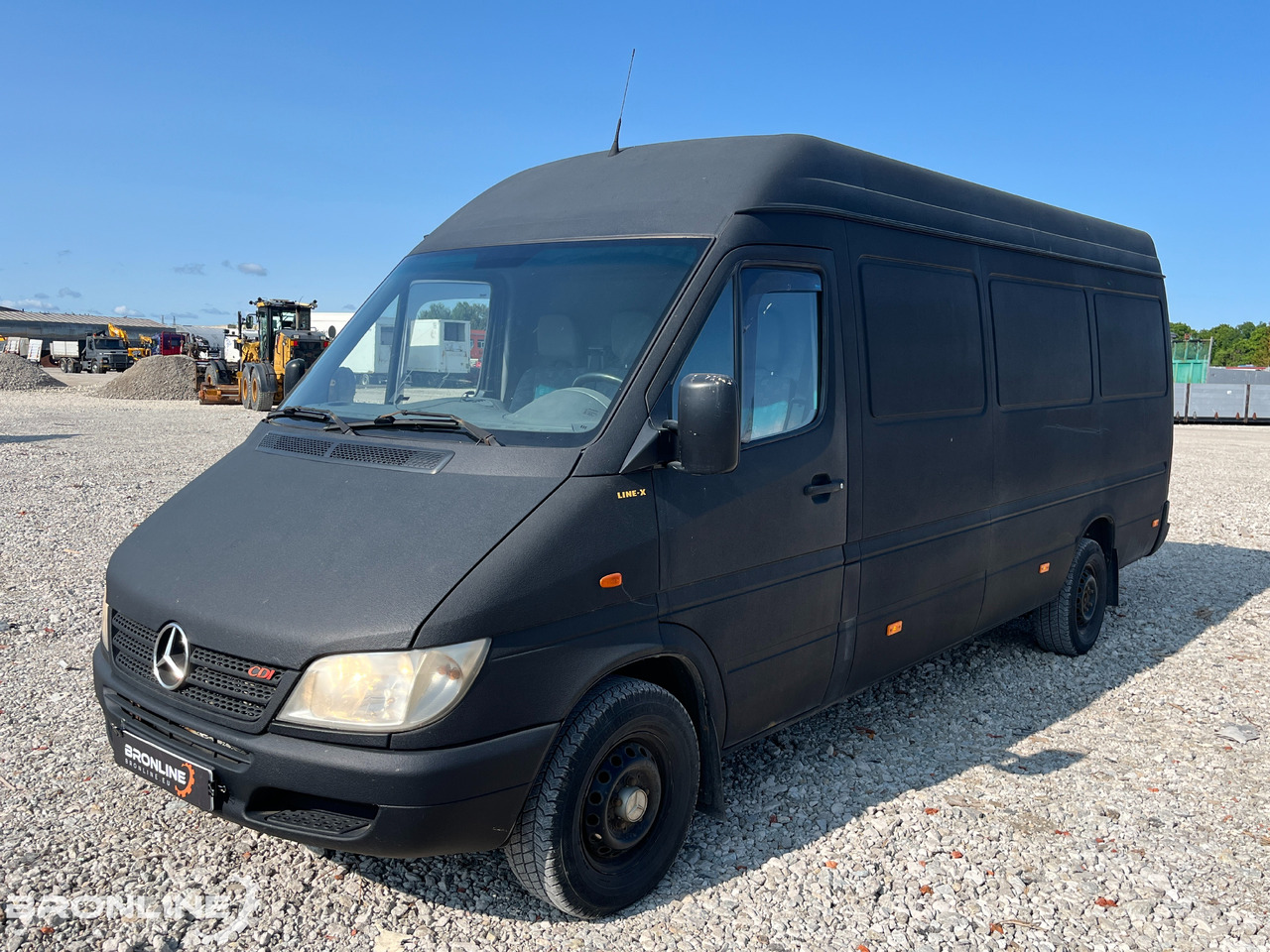2004 Mercedes-Benz Sprinter 313 CDI 2.2d 95kW - Цельнометаллический фургон: фото 1 2004 Mercedes-Benz Sprinter 313 CDI 2.2d 95kW - Цельнометаллический фургон: фото 1
