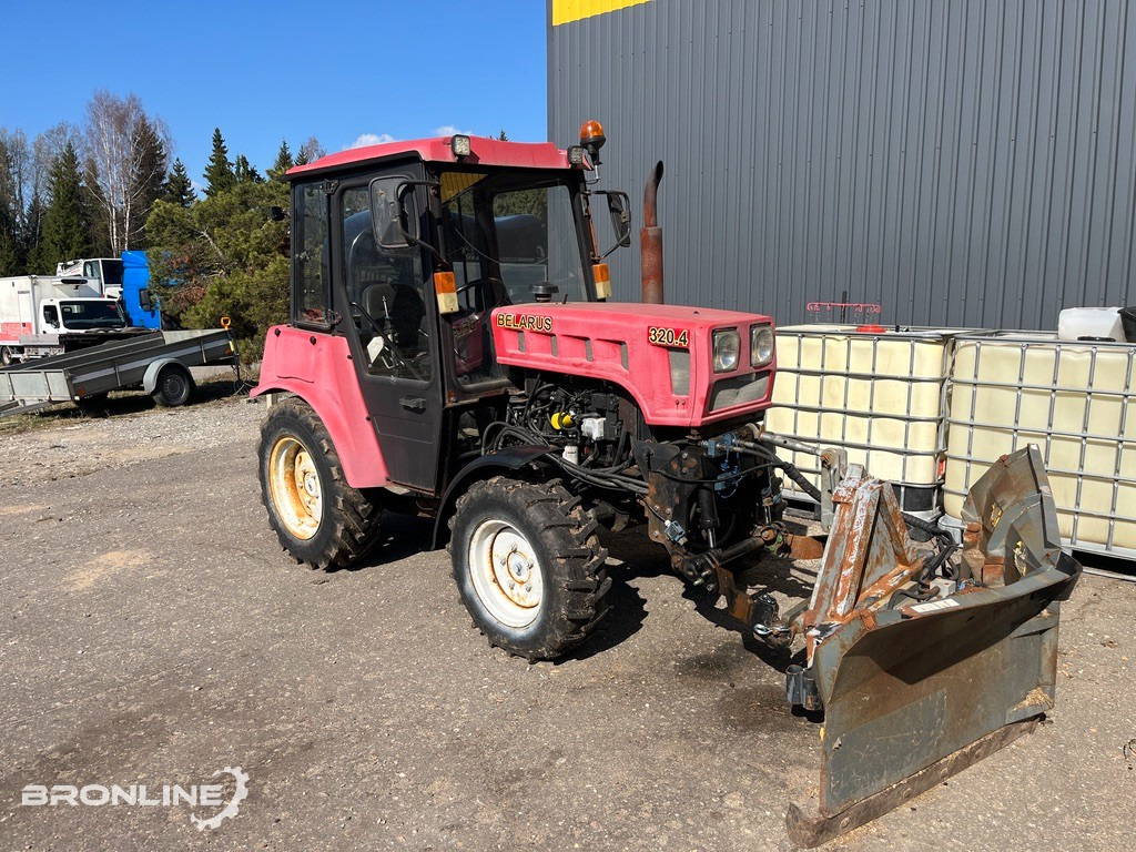 2016 Belarus 320.4 Tractor + Snow plow - Трактор: фото 2 2016 Belarus 320.4 Tractor + Snow plow - Трактор: фото 2