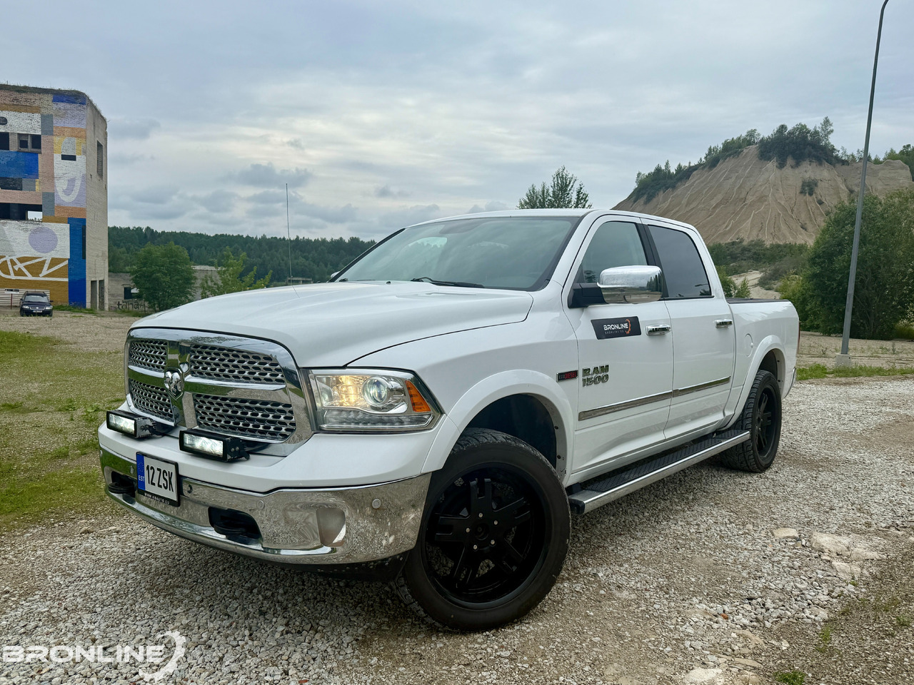 2016 RAM 1500 Laramie 3.0d 179kW N1G - Легковой автомобиль: фото 1 2016 RAM 1500 Laramie 3.0d 179kW N1G - Легковой автомобиль: фото 1