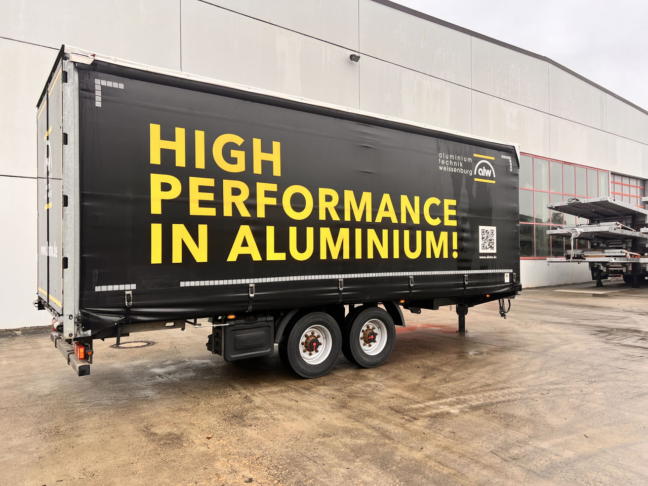 Fliegl TPS135 13,5 t Tandemplanenanhänger, neuwertig - Тентованный прицеп: фото 4 Fliegl TPS135 13,5 t Tandemplanenanhänger, neuwertig - Тентованный прицеп: фото 4