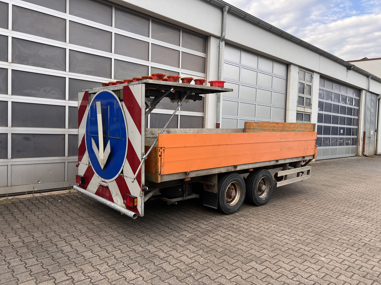 Schmitz Korbach SDAH Tandempritsche - Прицеп бортовой/ Платформа: фото 3 Schmitz Korbach SDAH Tandempritsche - Прицеп бортовой/ Платформа: фото 3