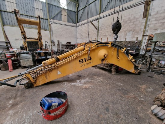Стрела LIEBHERR 914 (PLUMA): фото 1