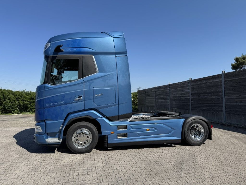 DAF FT XG  530 BLAU METALLIC Limited Edition - Тягач: фото 3 DAF FT XG  530 BLAU METALLIC Limited Edition - Тягач: фото 3