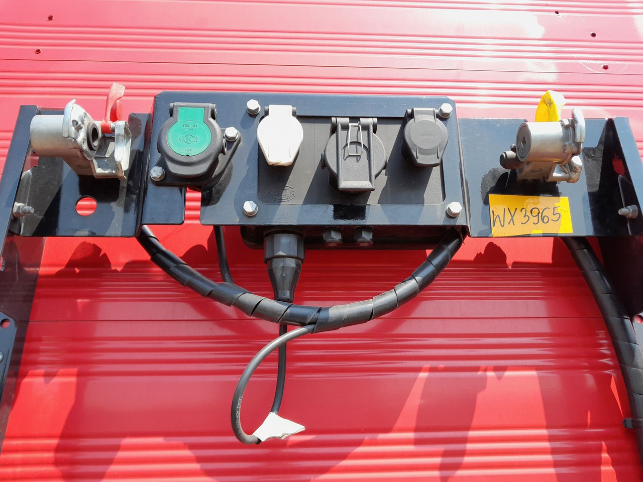 Wielton Strong Light Schiebeplanensattel NS3K - Тентованный полуприцеп: фото 4 Wielton Strong Light Schiebeplanensattel NS3K - Тентованный полуприцеп: фото 4