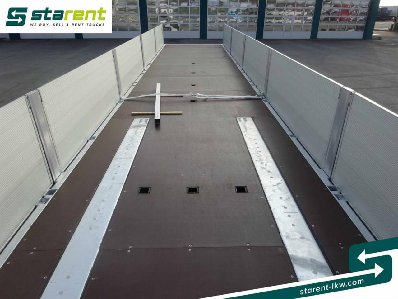 Новый Полуприцеп бортовой/ Платформа Schmitz Baustofftrailer Liftachse Rungen 80cm Bordwände: фото 16