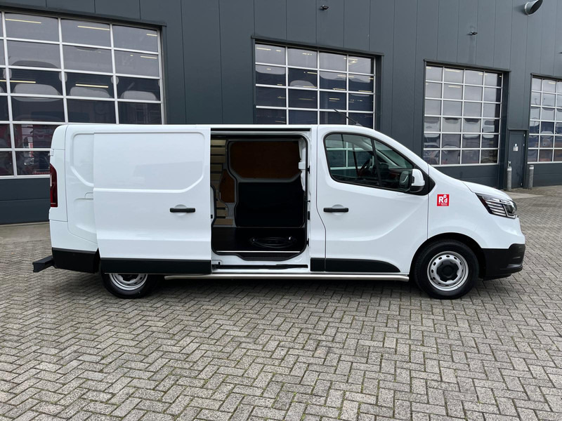 Легковой фургон, Электрический фургон Renault Trafic E-Tech Red L2 H1, Nieuwstaat/New condition, Lees omschrijving/Read description: фото 16