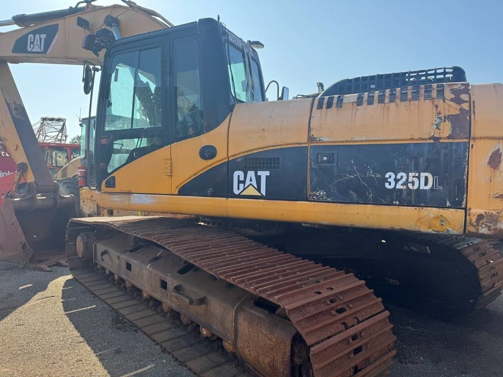 CAT 325 D L FOR PARTS - Гусеничный экскаватор: фото 1 CAT 325 D L FOR PARTS - Гусеничный экскаватор: фото 1