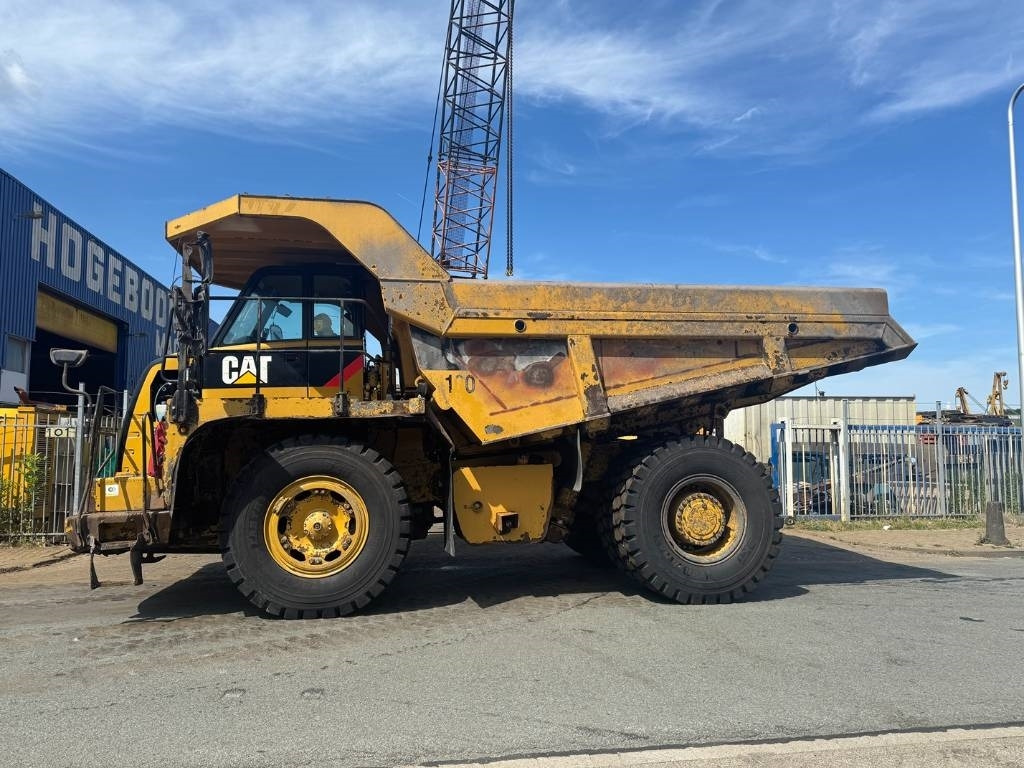 CAT 770  - Карьерный самосвал: фото 2 CAT 770  - Карьерный самосвал: фото 2