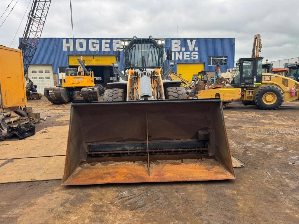 Liebherr L556 - Колёсный погрузчик: фото 3 Liebherr L556 - Колёсный погрузчик: фото 3