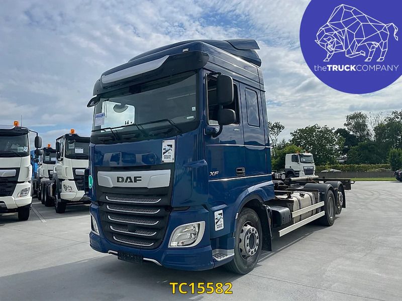 DAF XF 480 - Грузовик-контейнеровоз/ Сменный кузов: фото 1 DAF XF 480 - Грузовик-контейнеровоз/ Сменный кузов: фото 1