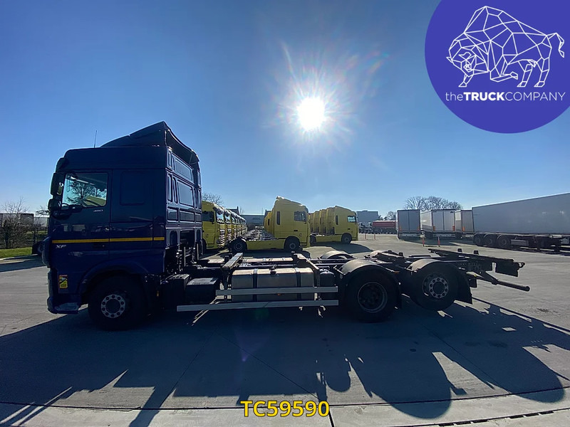 DAF XF 480 - Грузовик-контейнеровоз/ Сменный кузов: фото 2 DAF XF 480 - Грузовик-контейнеровоз/ Сменный кузов: фото 2