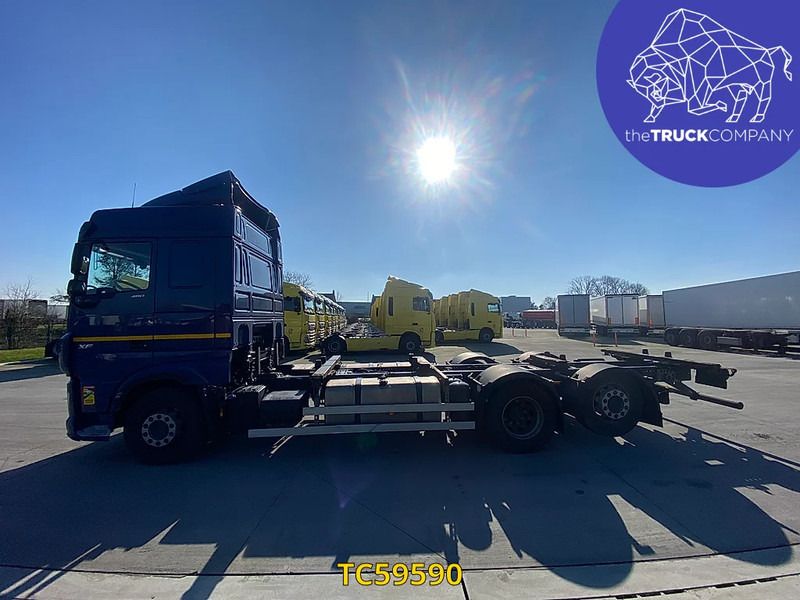 DAF XF 480 - Грузовик-контейнеровоз/ Сменный кузов: фото 2 DAF XF 480 - Грузовик-контейнеровоз/ Сменный кузов: фото 2