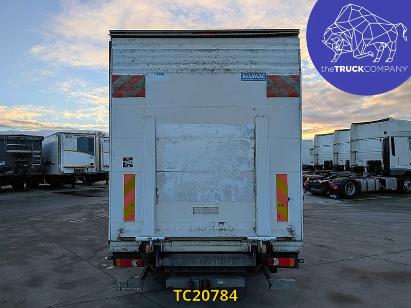 Renault D 180 - Грузовик с закрытым кузовом: фото 4 Renault D 180 - Грузовик с закрытым кузовом: фото 4