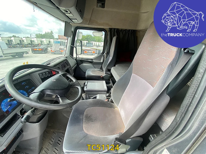 Renault Premium 320 - Грузовик с закрытым кузовом: фото 5 Renault Premium 320 - Грузовик с закрытым кузовом: фото 5