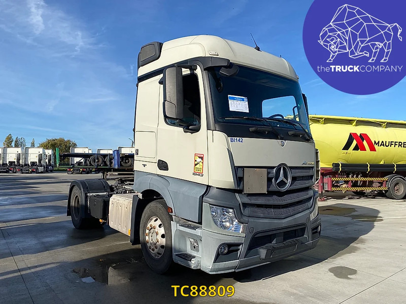 Тягач Mercedes-Benz Actros 1843: фото 9
