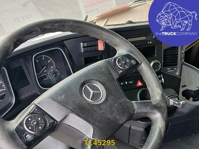 Тягач Mercedes-Benz Actros 1843: фото 10