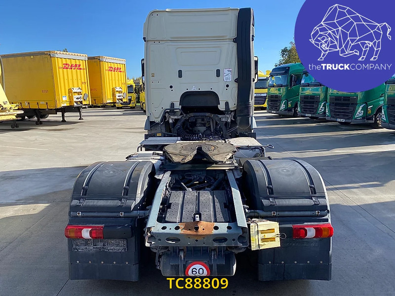 Тягач Mercedes-Benz Actros 1843: фото 6