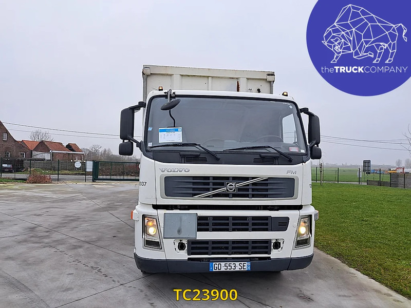 Volvo FM 300 - Тентованный грузовик: фото 2 Volvo FM 300 - Тентованный грузовик: фото 2