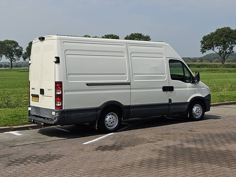 Iveco Daily 35S21 L2H2 Airco 3.0L 204p - Цельнометаллический фургон: фото 3 Iveco Daily 35S21 L2H2 Airco 3.0L 204p - Цельнометаллический фургон: фото 3