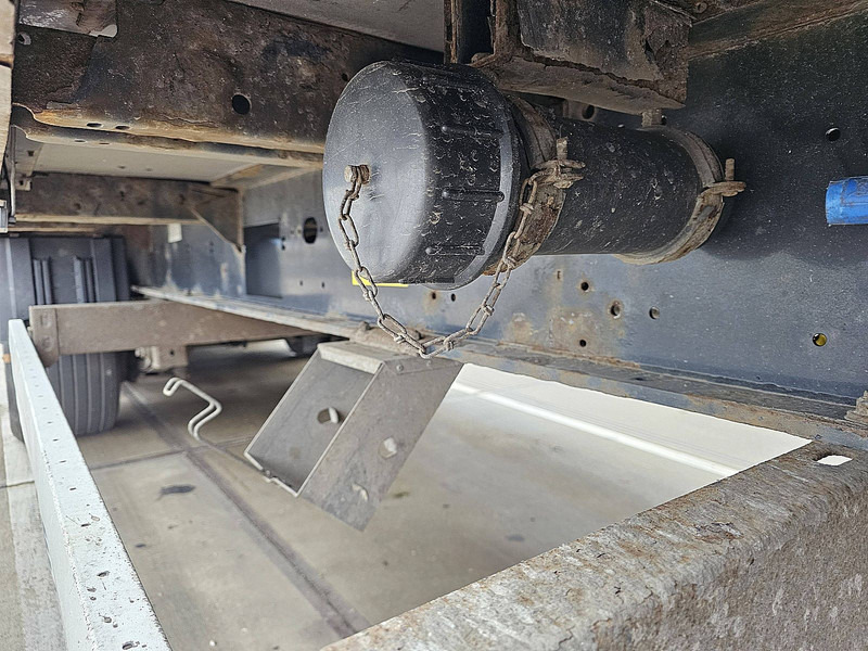 Тентованный полуприцеп Krone SD: фото 8