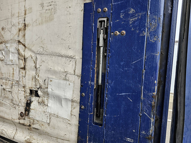 Тентованный полуприцеп Krone SD: фото 13