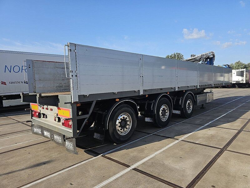 Kwb P-393-STI-R-1 HIAB 130 R - Полуприцеп бортовой/ Платформа: фото 2 Kwb P-393-STI-R-1 HIAB 130 R - Полуприцеп бортовой/ Платформа: фото 2