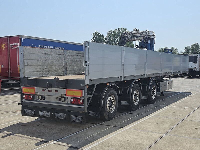 Kwb P-393-STI-R-1 HIAB 130 R - Полуприцеп бортовой/ Платформа: фото 2 Kwb P-393-STI-R-1 HIAB 130 R - Полуприцеп бортовой/ Платформа: фото 2