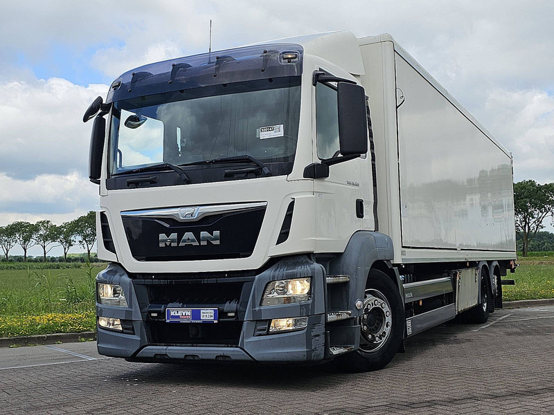 MAN 26.320 TGS 6X2-4 LL TAILLIFT - Грузовик с закрытым кузовом: фото 1 MAN 26.320 TGS 6X2-4 LL TAILLIFT - Грузовик с закрытым кузовом: фото 1