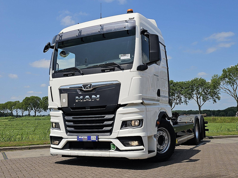 MAN 26.470 TGX TG3 6X2-4 STEERAXLE - Грузовик-контейнеровоз/ Сменный кузов: фото 1 MAN 26.470 TGX TG3 6X2-4 STEERAXLE - Грузовик-контейнеровоз/ Сменный кузов: фото 1