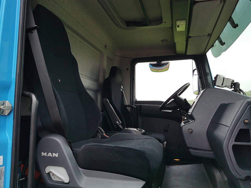 Фото интерьера 1: MAN EMOSS E-TRUCK 160KWH ELECTRIC лизинг MAN EMOSS E-TRUCK 160KWH ELECTRIC