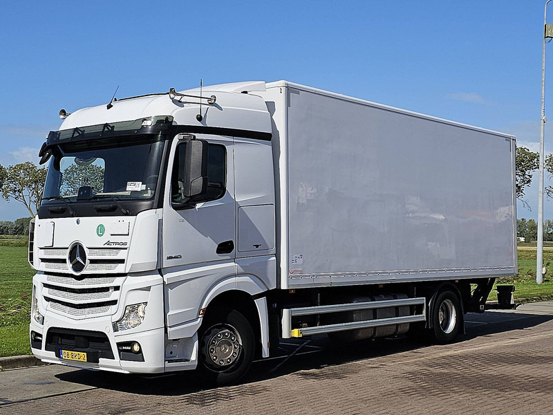 Mercedes-Benz ACTROS 1840 STR.SP. 250 TAILLIFT - Грузовик с закрытым кузовом: фото 2 Mercedes-Benz ACTROS 1840 STR.SP. 250 TAILLIFT - Грузовик с закрытым кузовом: фото 2