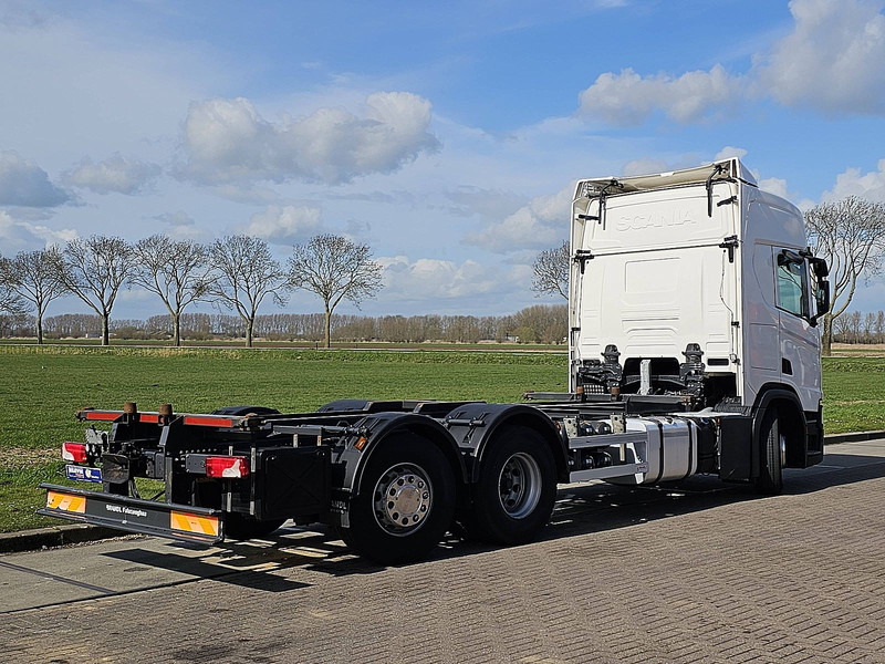 Scania R450 6x2*4 - Грузовик-контейнеровоз/ Сменный кузов: фото 3 Scania R450 6x2*4 - Грузовик-контейнеровоз/ Сменный кузов: фото 3