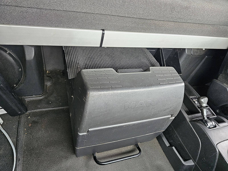 Тягач MAN 18.500 TGX XLX SKIRTS RETARDER: фото 14