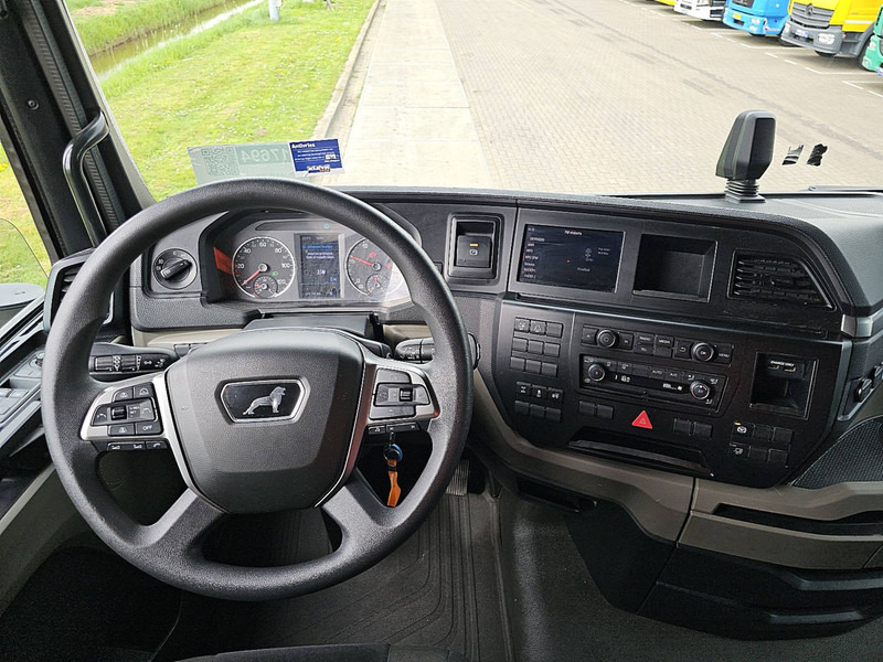 Фото интерьера 1: Тягач MAN 18.510 TGX GX XXL INTARDER LED